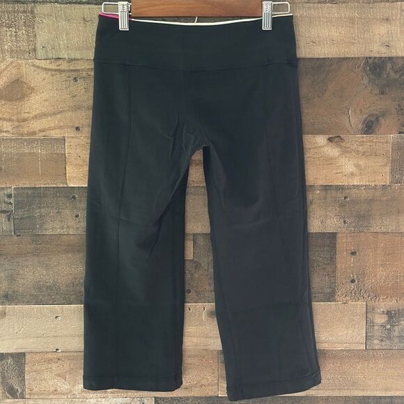 Lululemon Athletica Reversible Loose Fit Wide Leg Groove Crop Legging Size 6 - Picture 6 of 7
